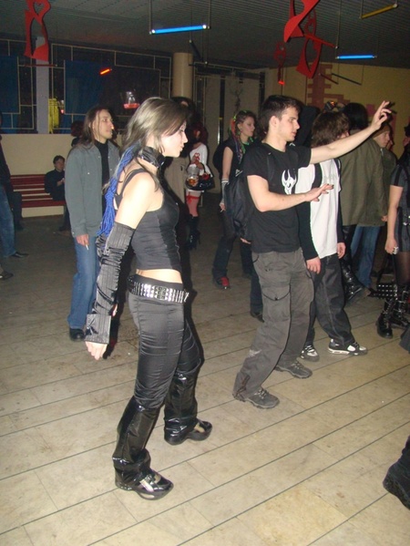 Танцпол у коридорі