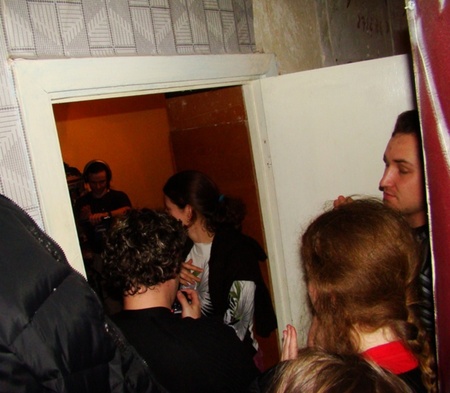 Натовп у коридорі