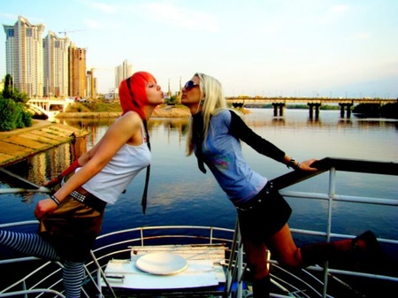 Іноді нам не вистачає грошей на повій... і тоді....