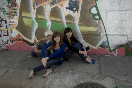 Дівчата та графіті частина 2