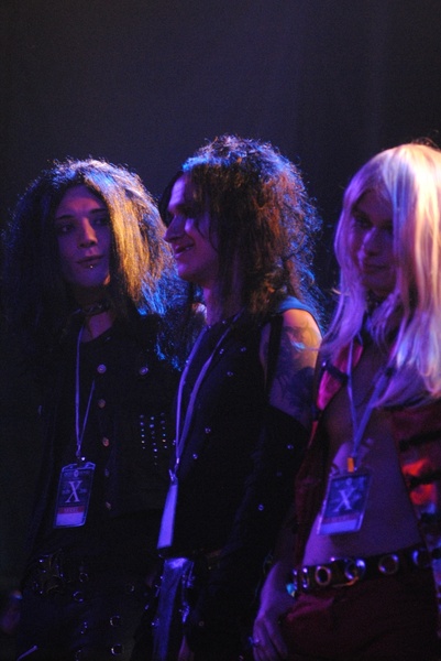 Fashion-Show Androgyne from Hell (Russia, glam rock, visual key, cyber)