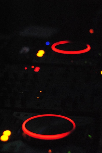 Пульт діджея